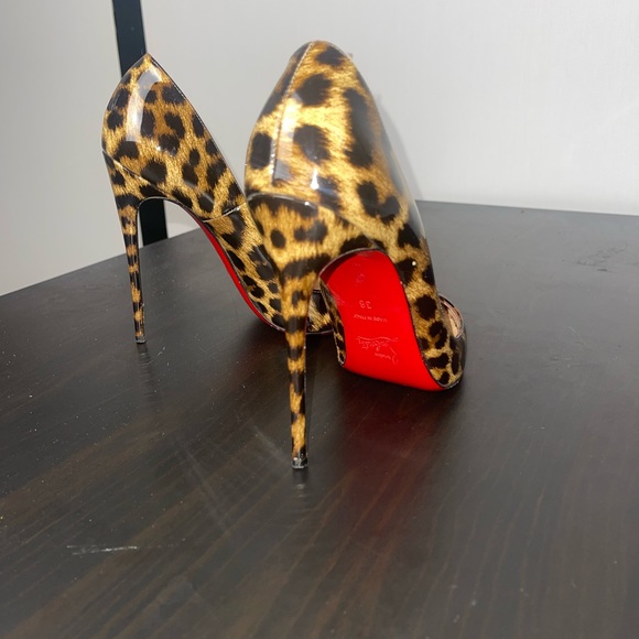 So Kate Leopard Print Patent Leather Pumps - Picture 8 of 8